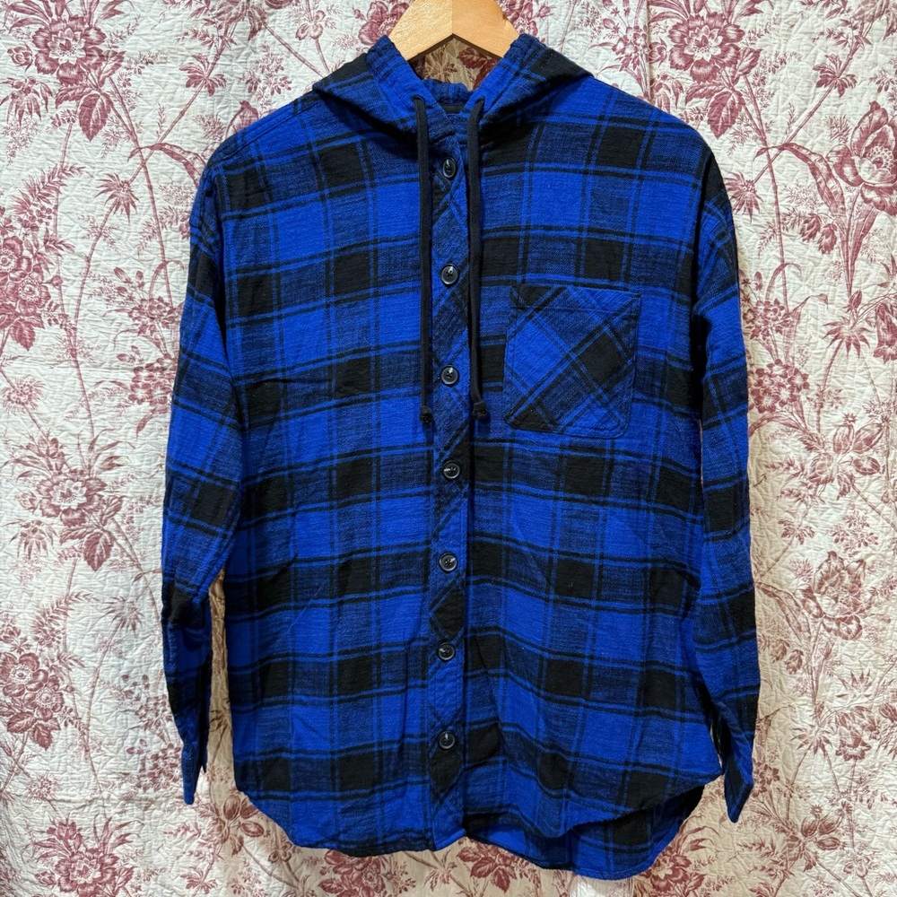 Maurices Blue & Black Plaid Button-Up Hoodie Flannel Shirt Large